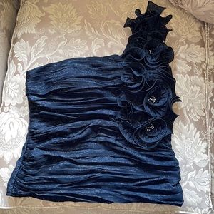 Papaya brand black cut shoulder top